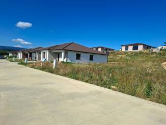 Predaj stavebného pozemku v Lubine s IS a stavebným povolením, projekt