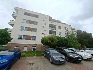 Priestranná garzónka s balkónom v novostavbe.